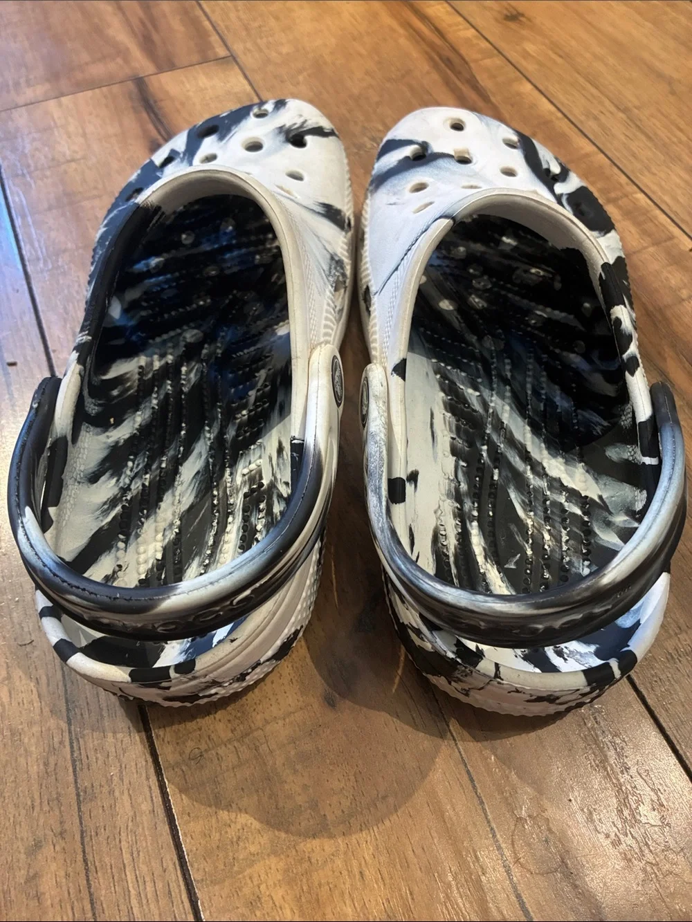 CROCS Classic Clog in Black & White Marble Swirl